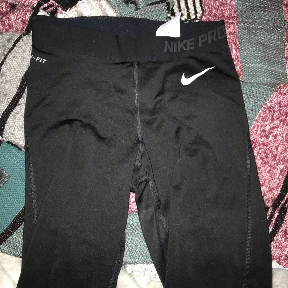 Nike cropped leggings